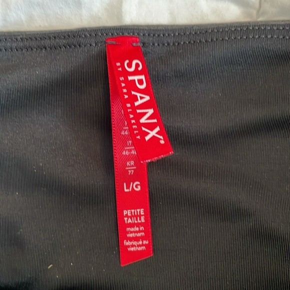 SPANX Faux Leather Legging - Black- Size large - Picture 3 of 7